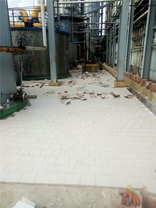 中銳化工耐酸瓷板地麵工程